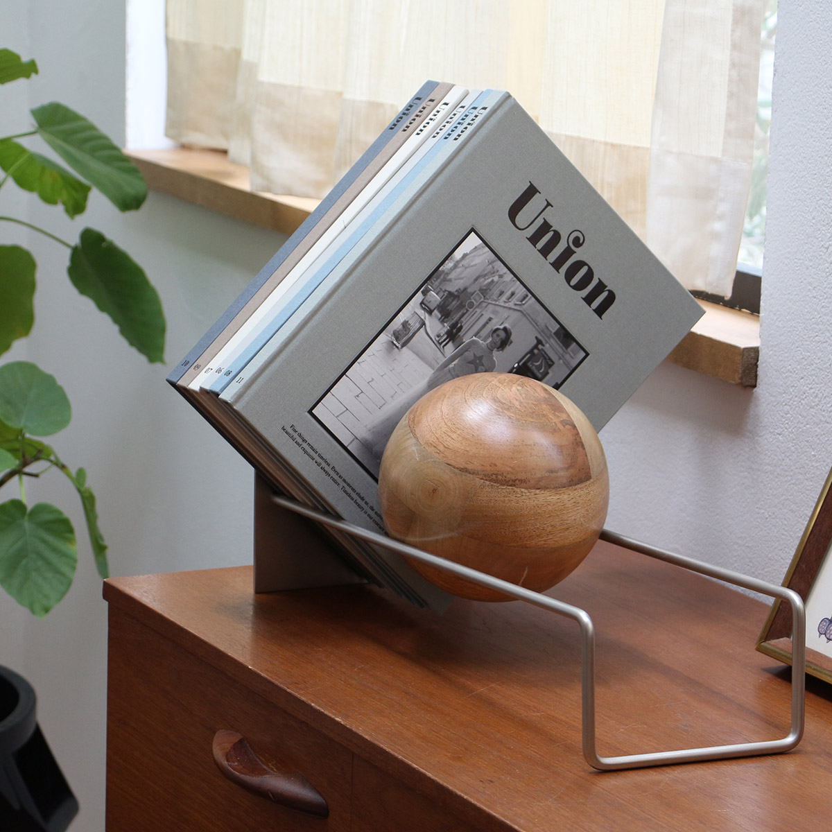 スロープブックエンド