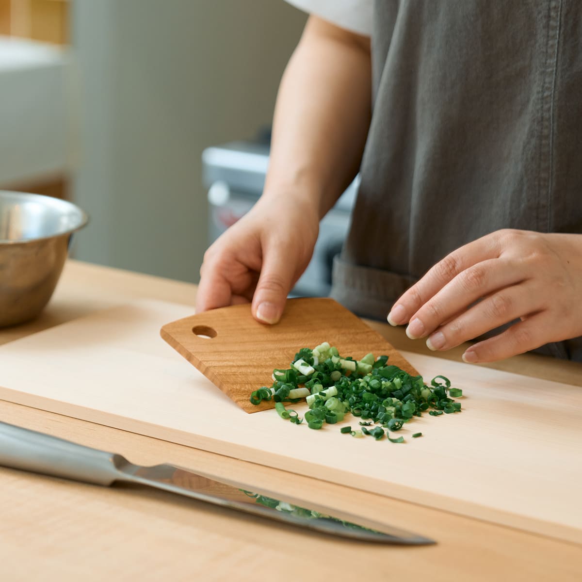 木曽の桜の直置きしても机に付かないスクレーパー